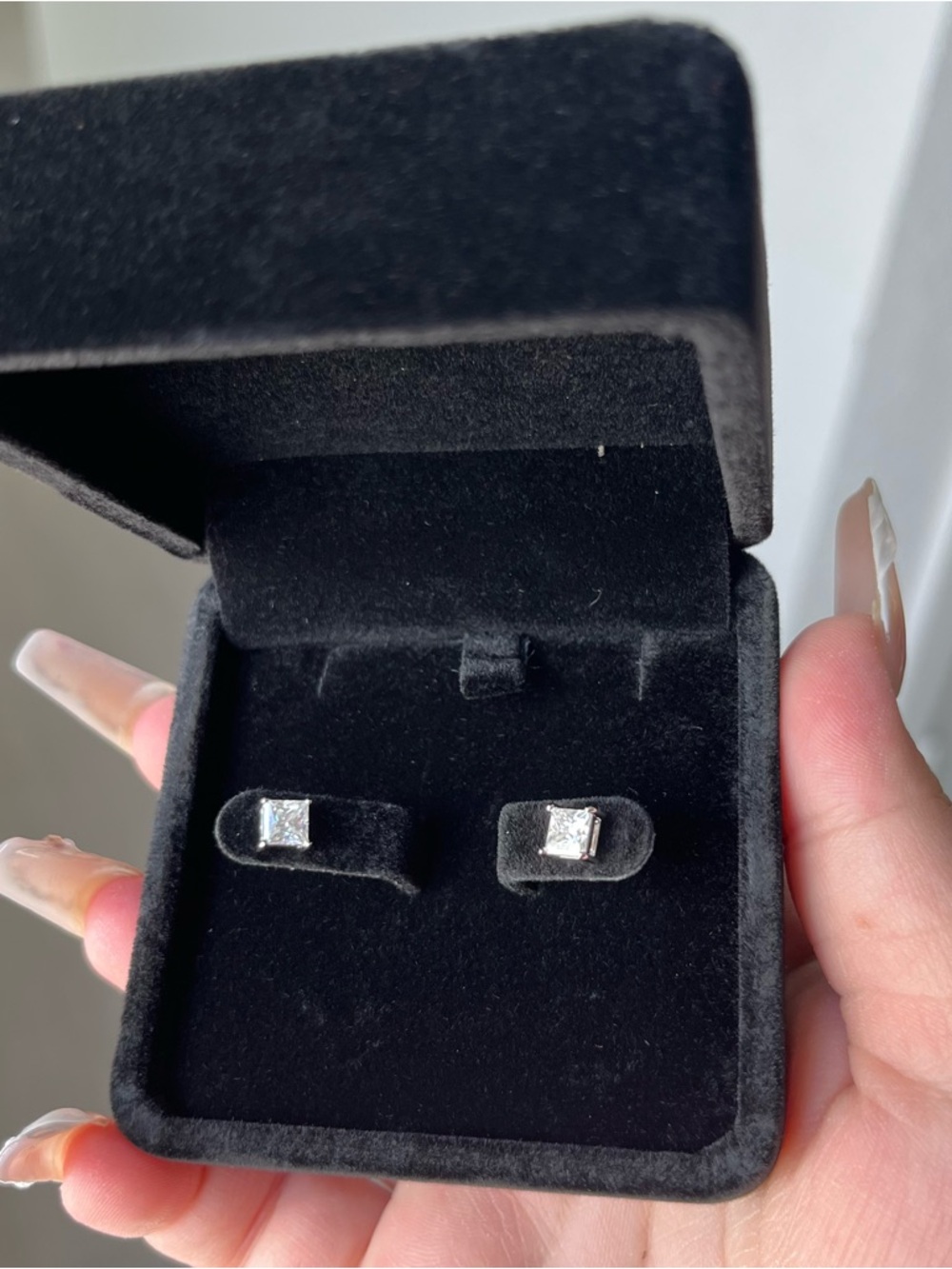 Square princess cut Stud Earrings - moissanite